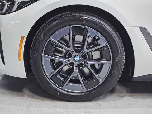 New 2025 BMW i4 xDrive40i image 8