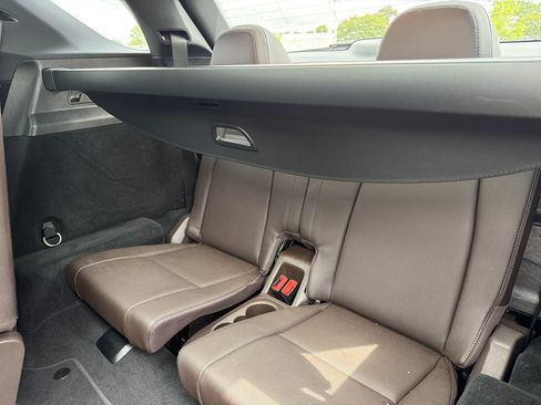Used 2023 Mercedes-Benz GLE 350 4MATIC w/ 3rd Row Seat Package image 33