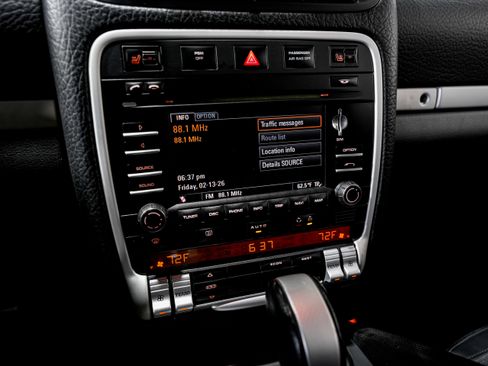 Used 2010 Porsche Cayenne GTS image 12