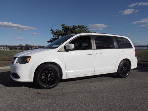 Used 2019 Dodge Grand Caravan GT FWD image 5