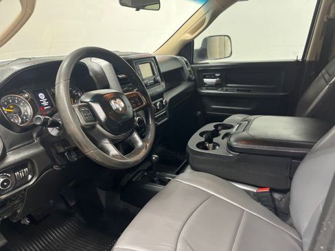 Used 2019 RAM 2500 Tradesman w/ Chrome Appearance Group AWD/4WD image 35