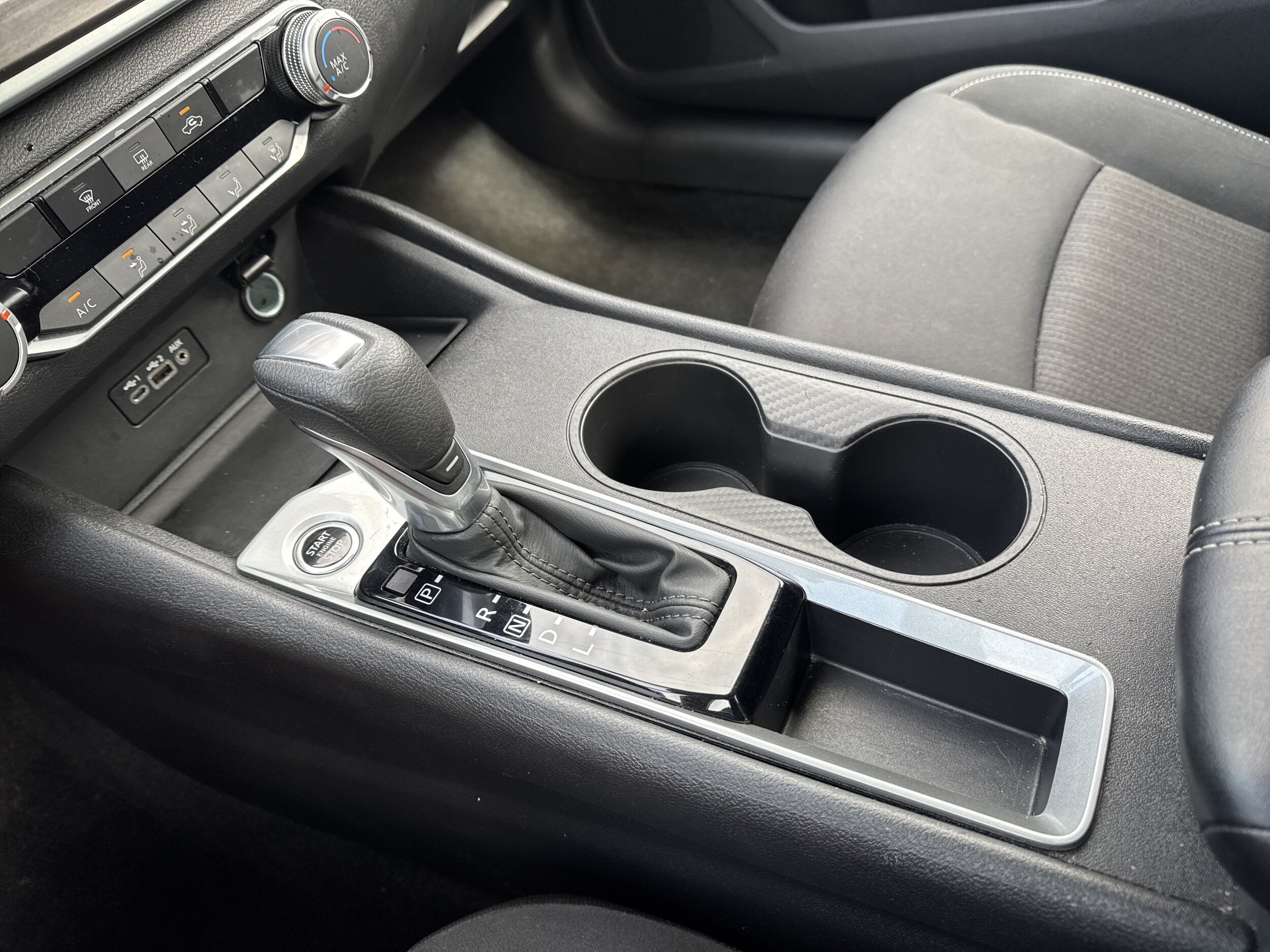 Used 2025 Nissan Altima 2.5 SV FWD image 29