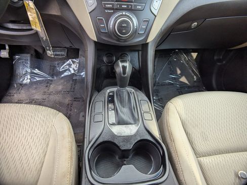 Used 2019 Hyundai Santa Fe XL SE FWD image 23