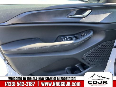 New 2025 Jeep Grand Cherokee Laredo image 19