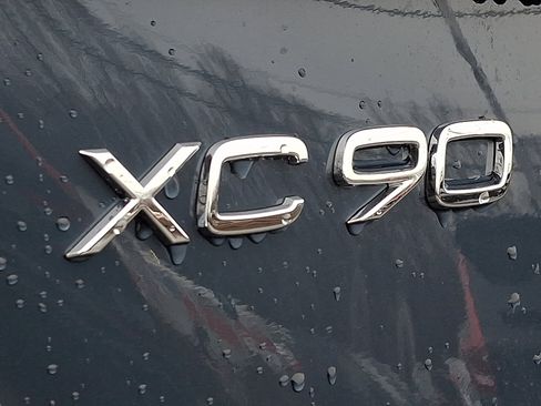 New 2026 Volvo XC90 T8 Plus w/ Protection Package Premier image 14