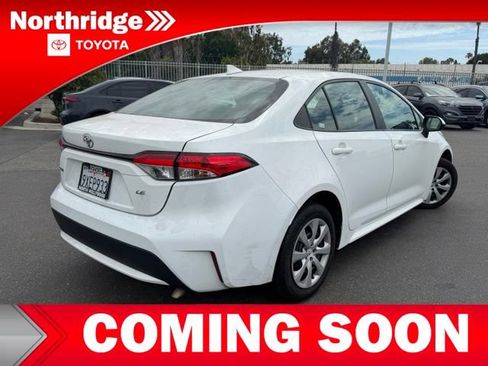 Used 2022 Toyota Corolla LE FWD image 4