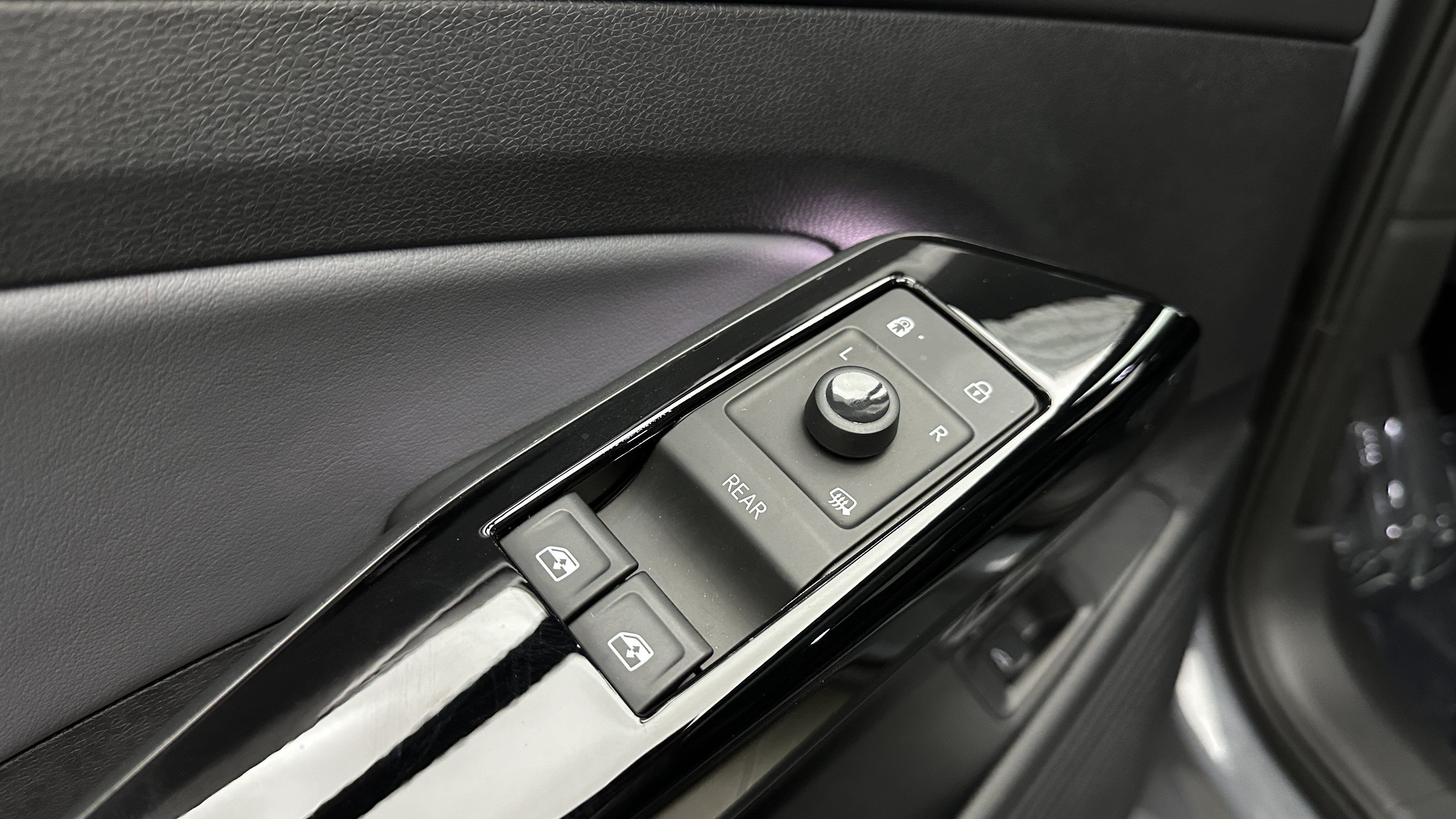 Used 2023 Volkswagen ID.4 S RWD image 13