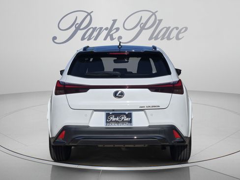 Certified 2024 Lexus UX 250h F Sport AWD/4WD image 4
