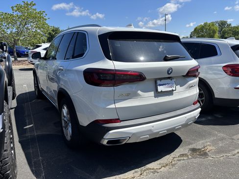 Used 2023 BMW X5 xDrive45e w/ Executive Package AWD/4WD image 14