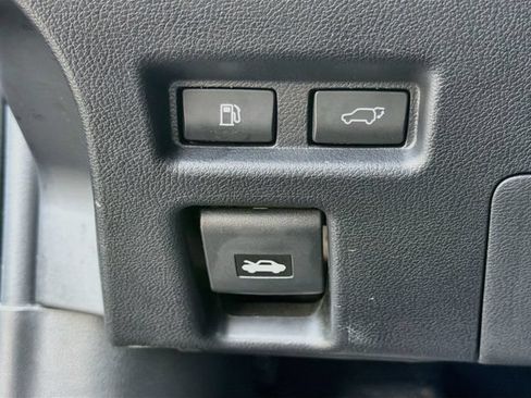 Used 2019 Lexus UX 200 w/ Premium Package FWD image 34