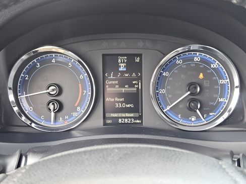 Certified 2018 Toyota Corolla XLE FWD image 21