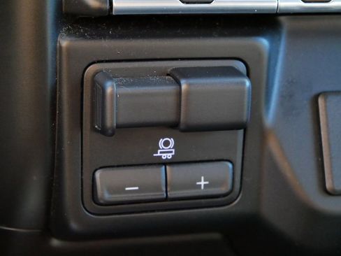 Used 2019 Chevrolet Silverado 1500 RST image 32