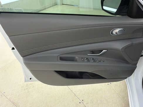 Used 2026 Hyundai Elantra Sport FWD image 13