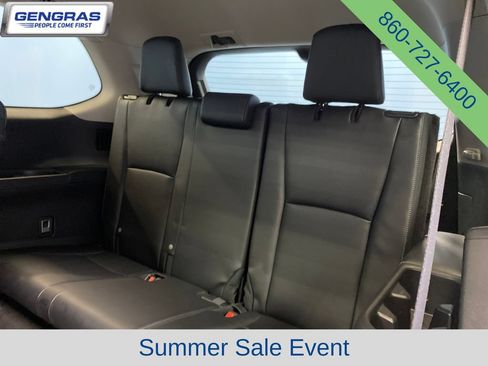 Used 2024 Toyota Grand Highlander AWD image 27