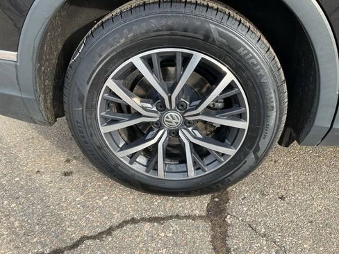 Used 2020 Volkswagen Tiguan SE AWD/4WD image 65