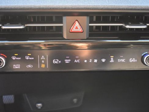 Used 2024 Kia EV6 Wind image 29