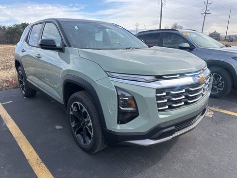 New 2026 Chevrolet Equinox LT image 2