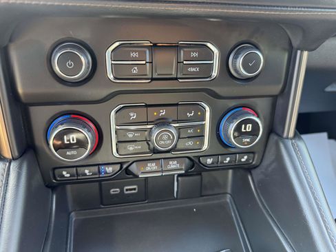 Used 2023 Chevrolet Tahoe High Country image 27