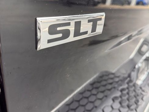 Used 2024 RAM 1500 Classic SLT image 10
