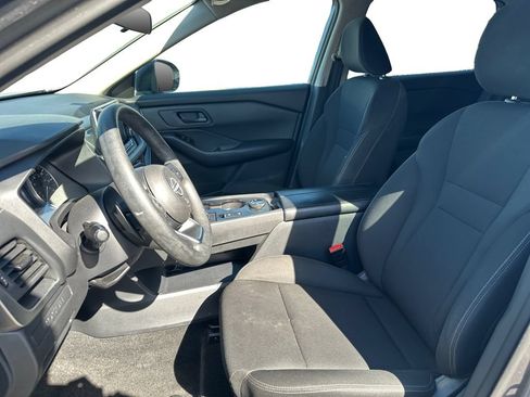 Used 2024 Nissan Rogue S AWD/4WD image 10