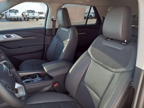 New 2026 Ford Explorer Active w/ Active Comfort Package image 11