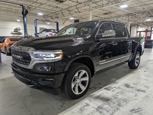 Used 2022 RAM 1500 Limited w/ Body Color Bumper Group AWD/4WD image 7