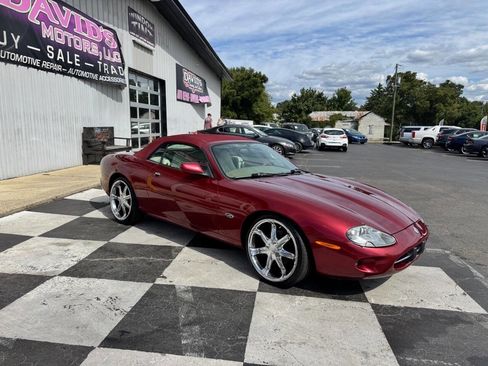 Used 1998 Jaguar XK8 Convertible image 1