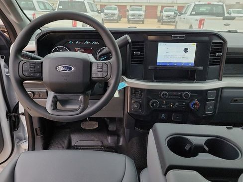 New 2026 Ford F250 XL w/ XL Off-Road Package image 17