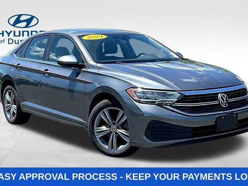 Used 2024 Volkswagen Jetta SE FWD image 2