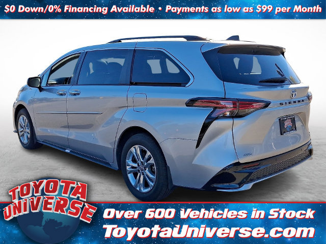 Used 2023 Toyota Sienna XSE w/ XSE Plus Package AWD/4WD image 4