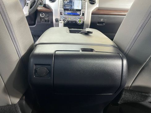 Certified 2020 Toyota Tundra Limited w/ Limited Premium Package AWD/4WD image 32