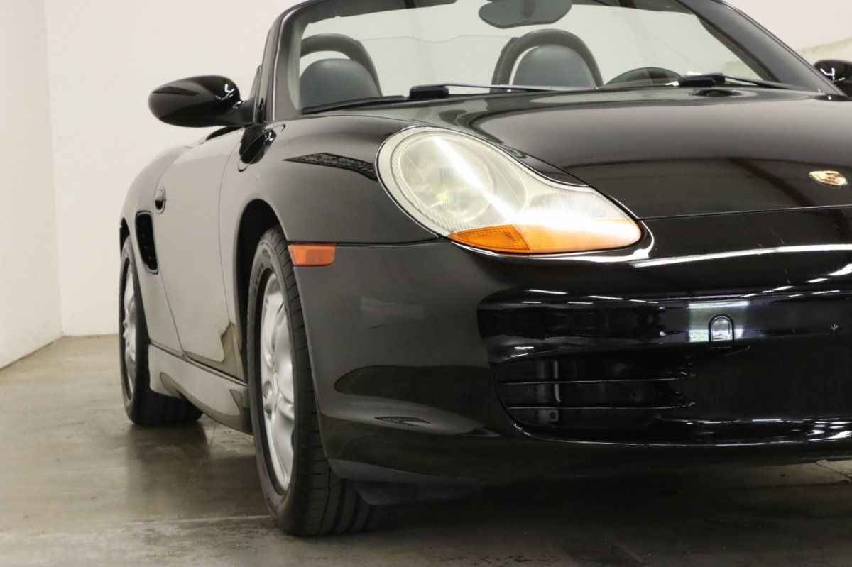 Used 2004 Porsche Boxster RWD image 9