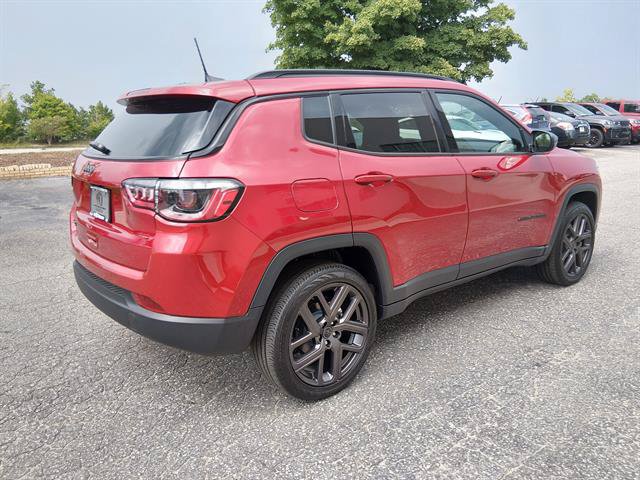 Certified 2026 Jeep Compass Latitude AWD/4WD image 3