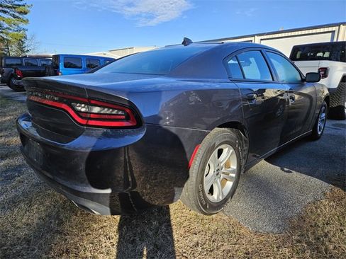 Used 2023 Dodge Charger SXT image 5