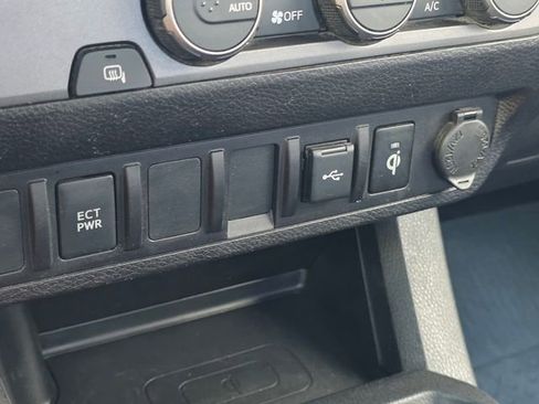 Used 2022 Toyota Tacoma TRD Sport w/ TRD Premium Sport Package RWD image 26