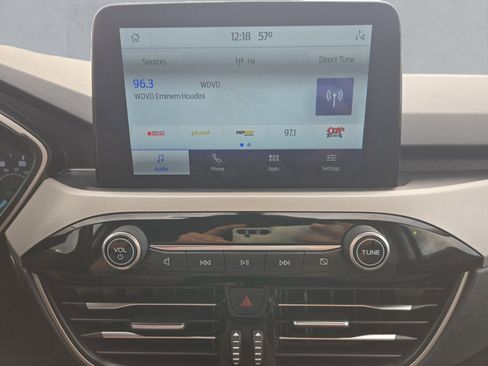 Certified 2022 Ford Escape SE w/ Cold Weather Package image 18