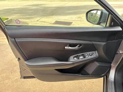 Used 2024 Nissan Sentra SV image 22
