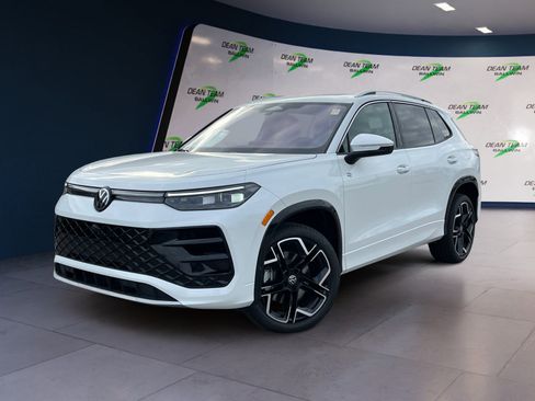 New 2026 Volkswagen Tiguan SEL R-Line AWD/4WD image 3