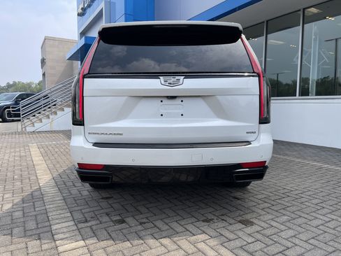 Used 2021 Cadillac Escalade Sport Platinum w/ Heavy-Duty Trailer Package image 4