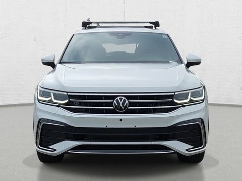 Used 2023 Volkswagen Tiguan SEL R-Line AWD/4WD image 2