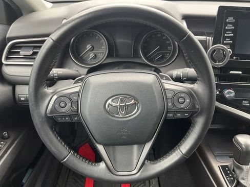 Used 2022 Toyota Camry SE FWD image 15