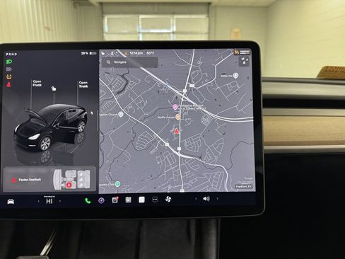 Used 2023 Tesla Model Y Long Range image 38