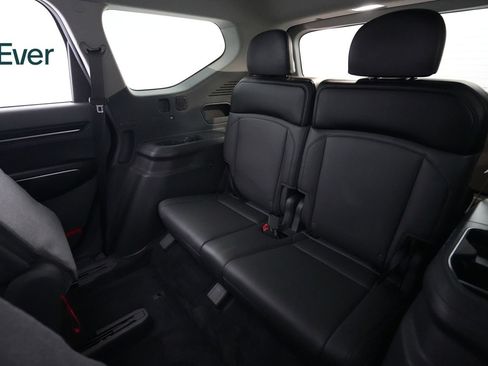 Used 2024 Kia EV9 Light Long Range RWD image 25
