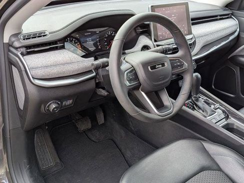 Certified 2022 Jeep Compass Latitude image 11