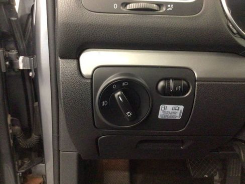 Used 2014 Volkswagen Golf TDI FWD image 17