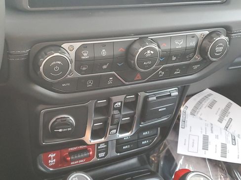 New 2026 Jeep Gladiator Rubicon image 18