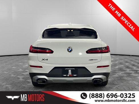 Used 2022 BMW X4 xDrive30i AWD/4WD image 4