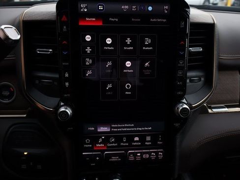 Used 2025 RAM 3500 Longhorn image 24