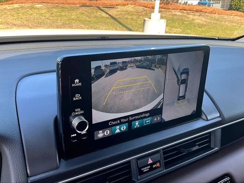 Used 2025 Honda Pilot Elite image 31