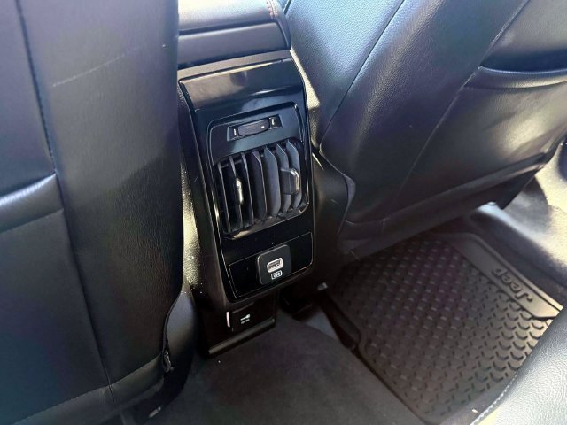Certified 2022 Jeep Compass Trailhawk AWD/4WD image 13